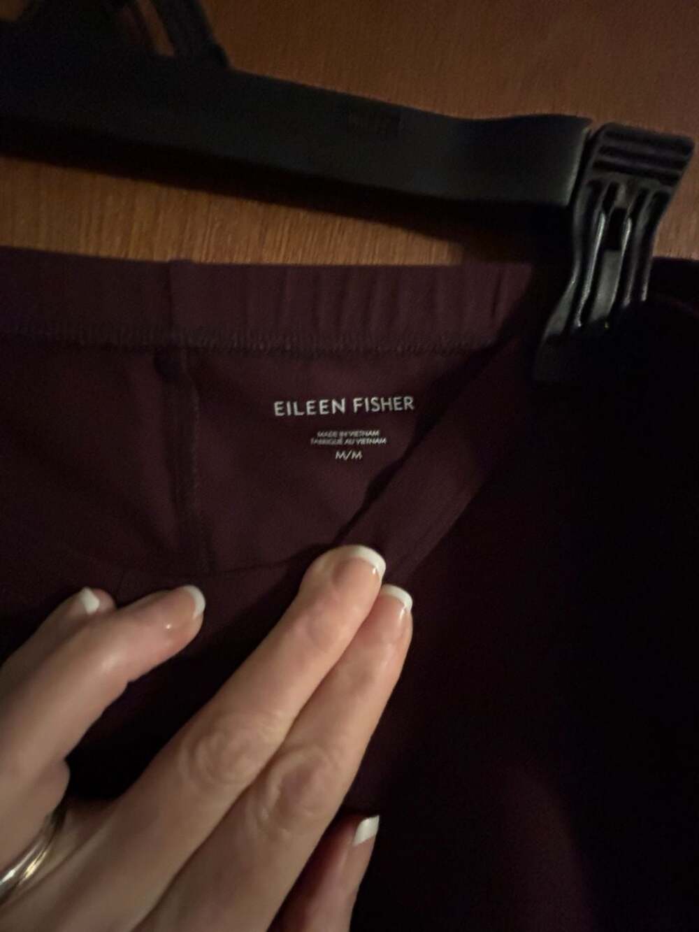 Eileen Fisher Women's Burgundy Jersey Knit Leggings - Picture 2 of 4